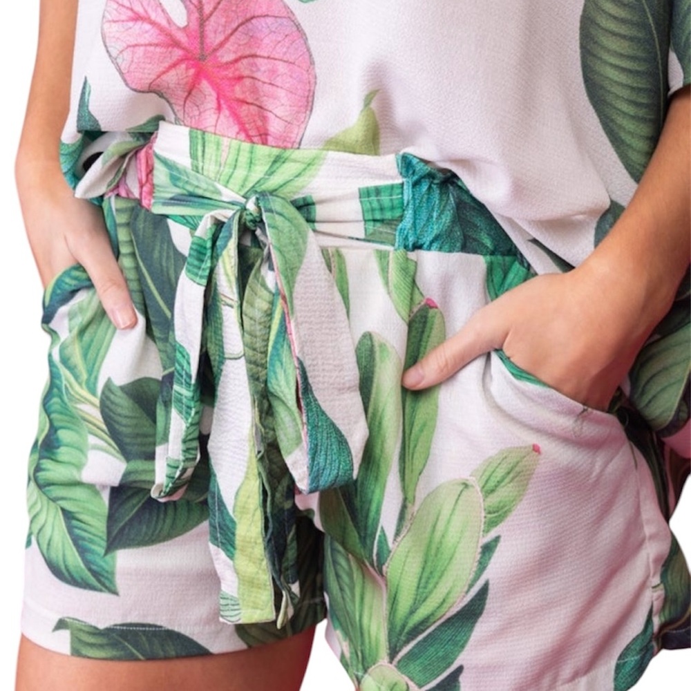 5 for $25 Spin Floral Lined Front Tie Hot Pink Green Leaf Shorts. Small . NWOT